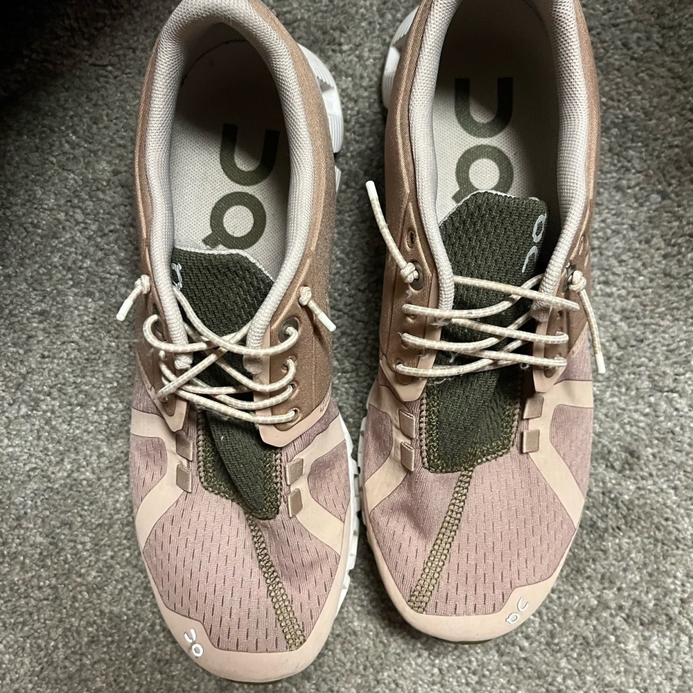 On Running Women's Athletic Shoes - Mauve/Green